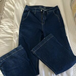 Like new! Old navy flared trouser jeans